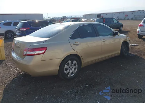 2011 Toyota Camry Le z USA, uszkodzony, nr VIN 4T1BF3EK8BU183383